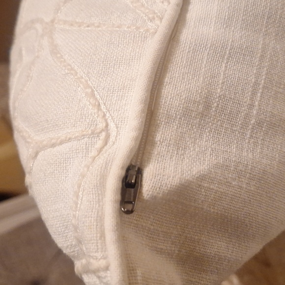 2 Celerie by Celerie Kemble pillows - Picture 10 of 11